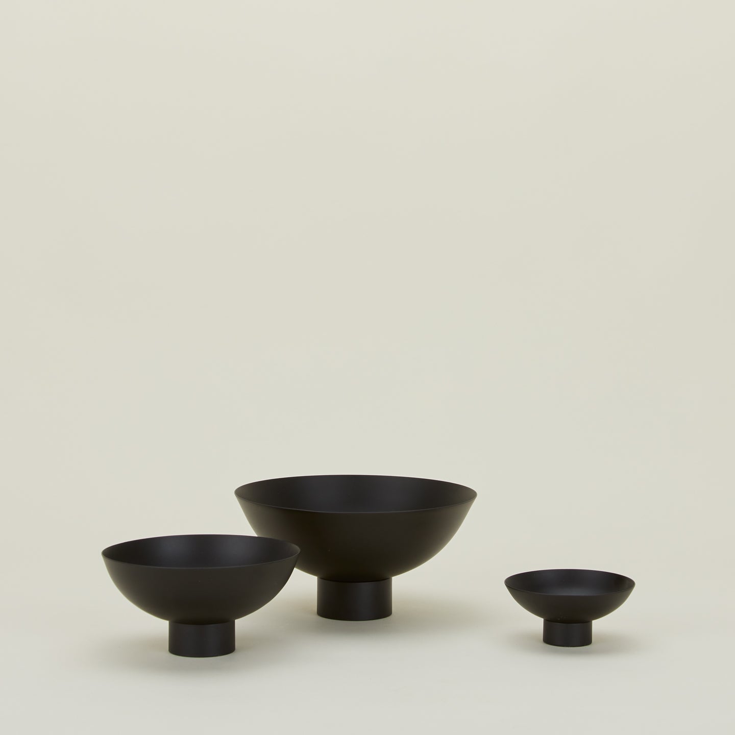 Essential Footed Bowl - Black