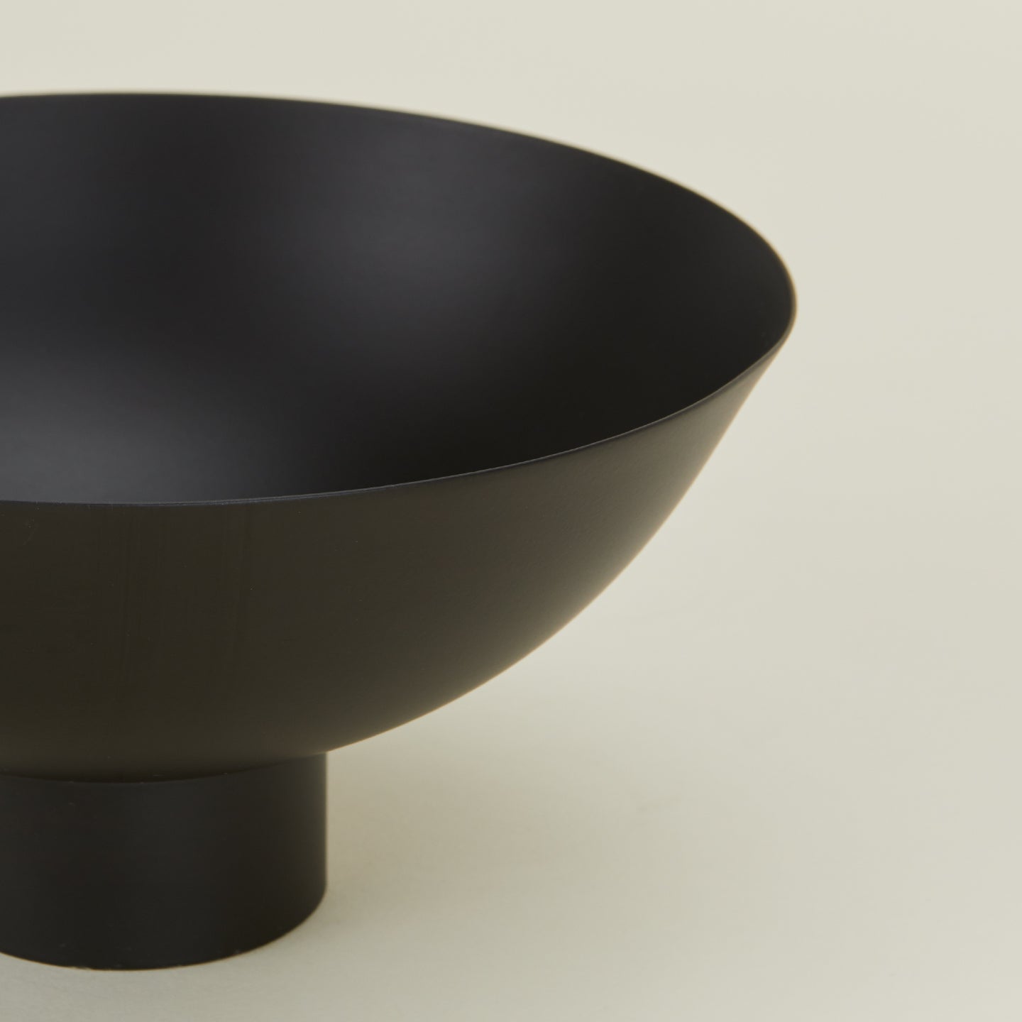 Essential Footed Bowl - Black